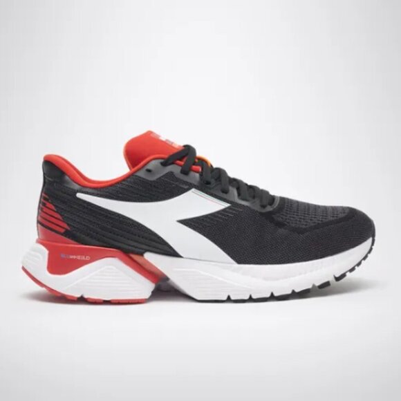 Men's Diadora Mythos Vigore - Picture 1 of 16